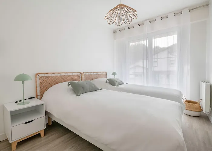 Detente Et Evasion A